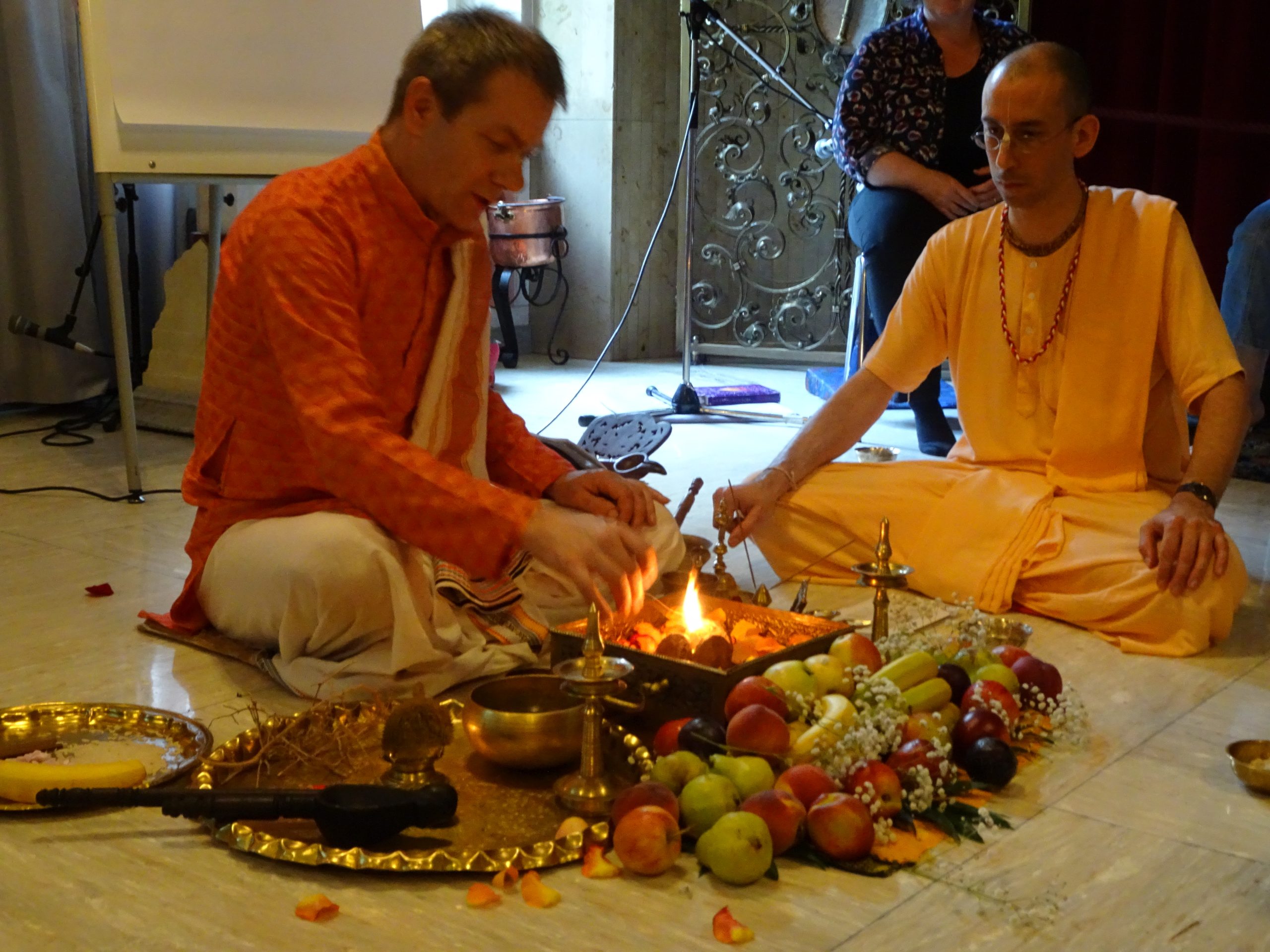 VR Lebensanfang Hinduismus Feuerzeremonie3